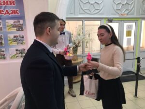 8 марта