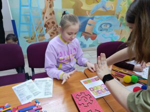 Амурский педагогический колледж: добрые дела в День детей, больных раком