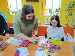 Амурский педагогический колледж: добрые дела в День детей, больных раком