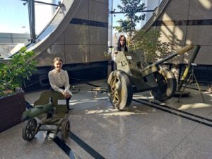 Прикоснулись к истории: студенты музыкального отделения на выставке «Амурская рать»