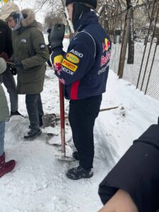 Чистим снег